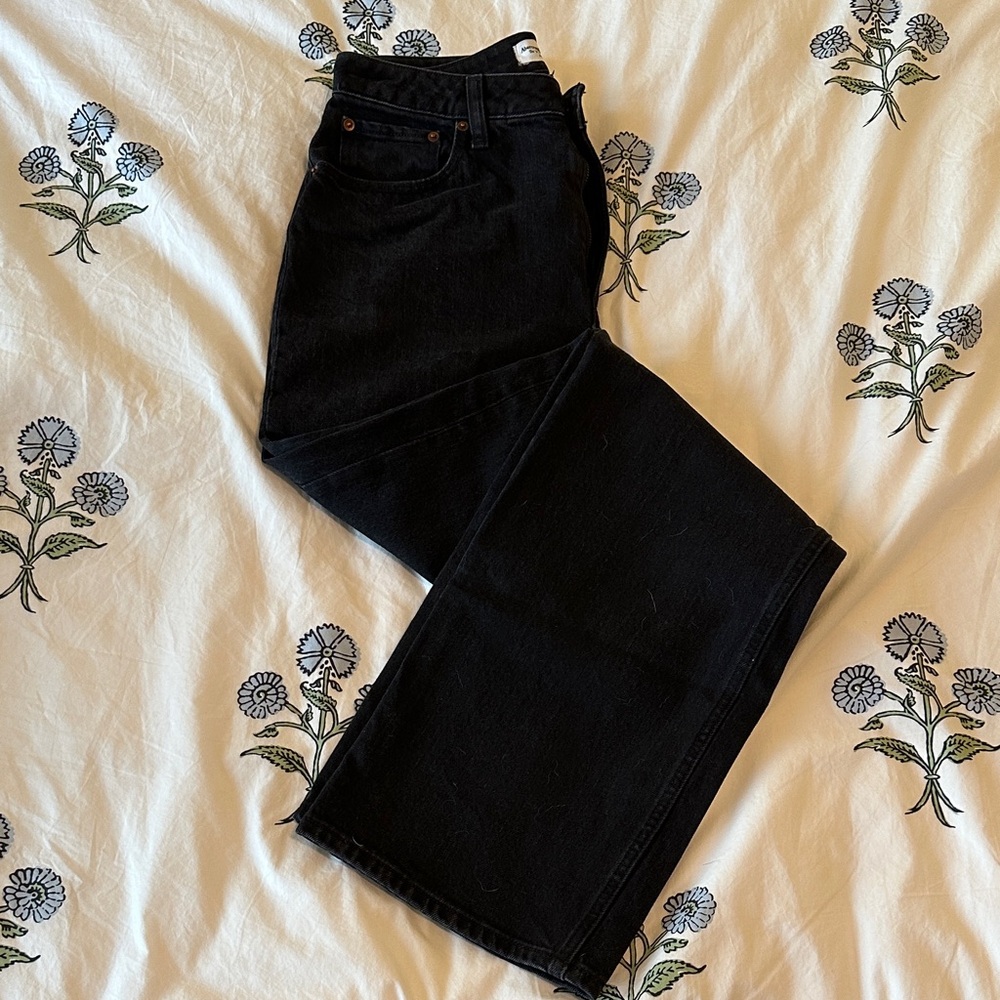 Abercrombie & Fitch The 90’s Relaxed High Rise Jean